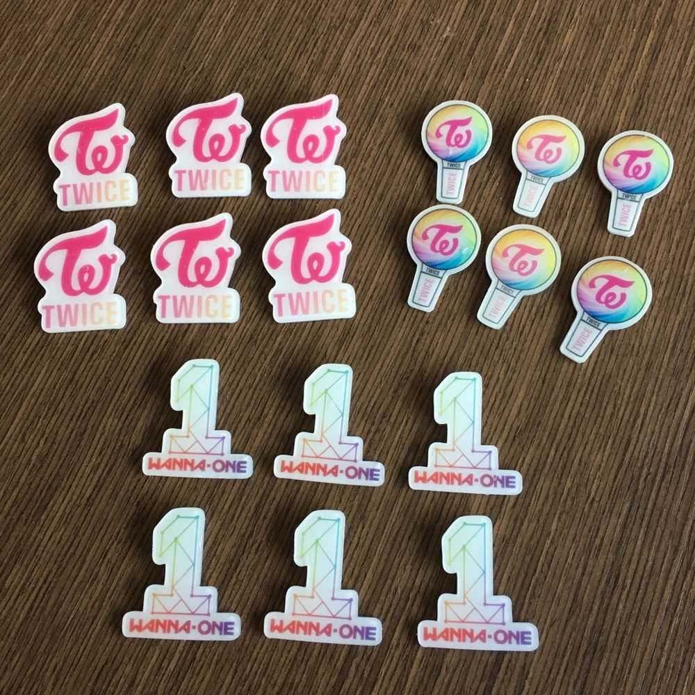 3PC Kpop Twice & Wanna One Lightstick Pins Pin Brooch Korean BTS Cute Rainbow